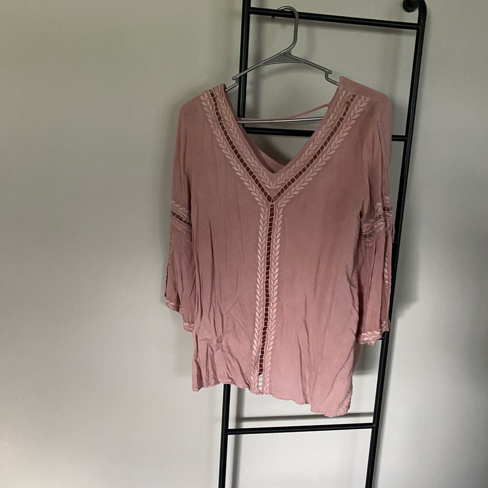 Pink flowy top with split sleeves